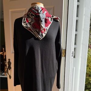 Eileen Fisher v-neck black merino wool tunic style, small